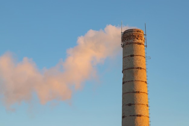 5 motivos que geram excesso de fuligem em chaminés de caldeiras